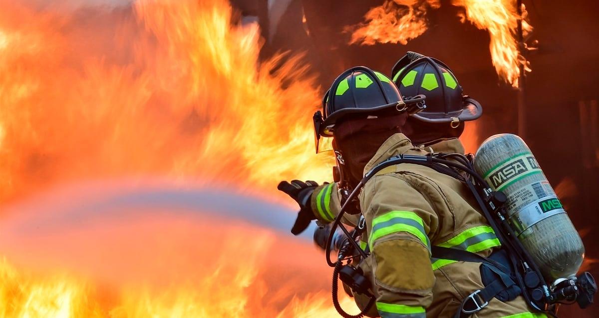 Incendio de bodega de sustancias químicas en Culiacán