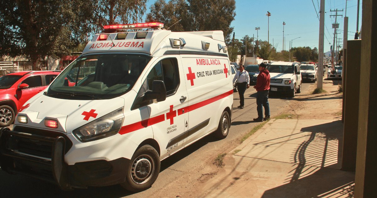 Estudiante es atropellado en calle Reforma al no cruzar por paso peatonal