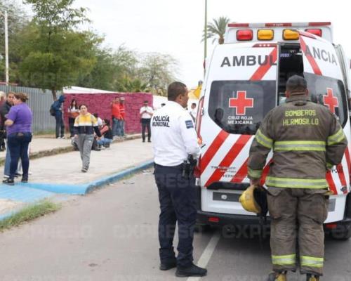 Niña es atropellada en la colonia Choyal; termina en el hospital