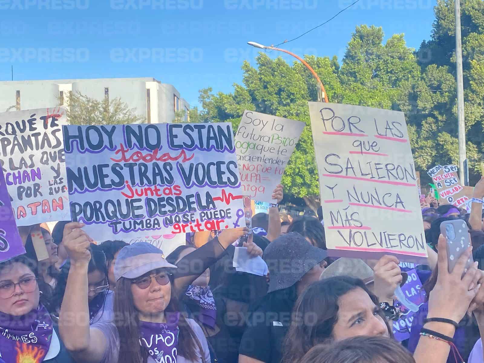 Mujeres en Sonora marchan por el 8M