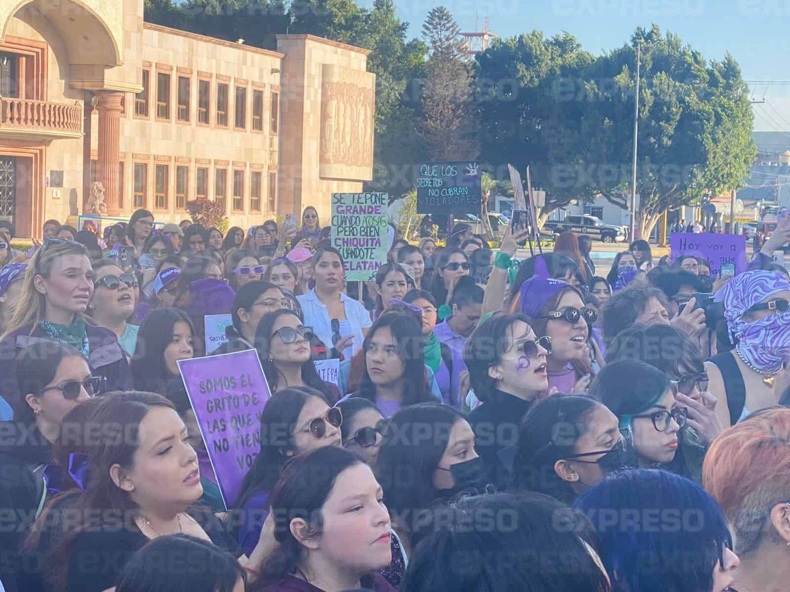 Mujeres en Sonora marchan por el 8M