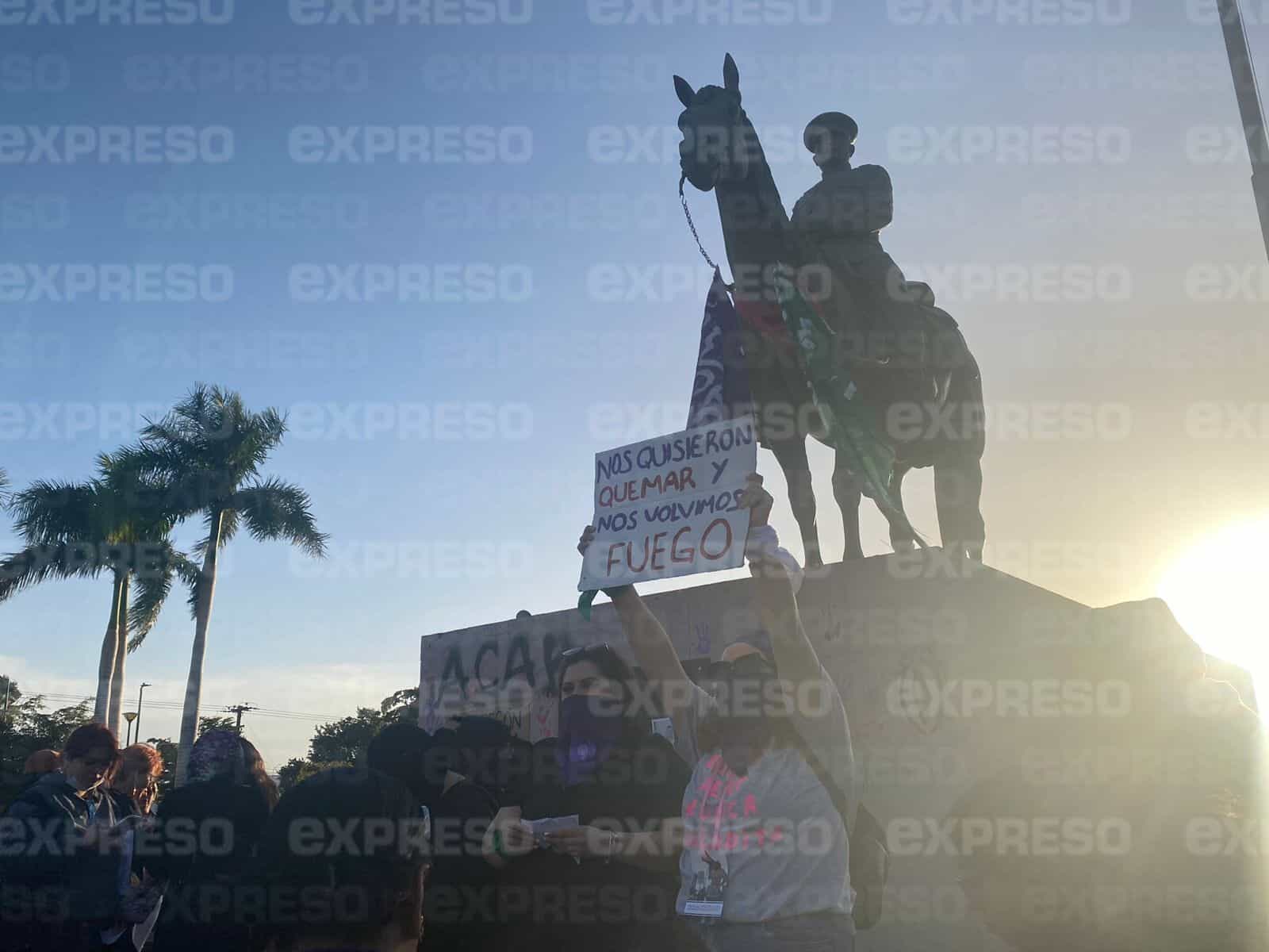 Mujeres en Sonora marchan por el 8M