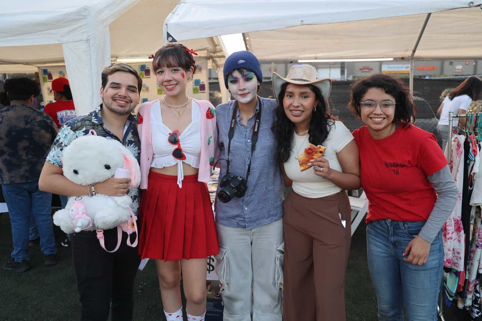 Una rica convivencia en el Pízza Fest