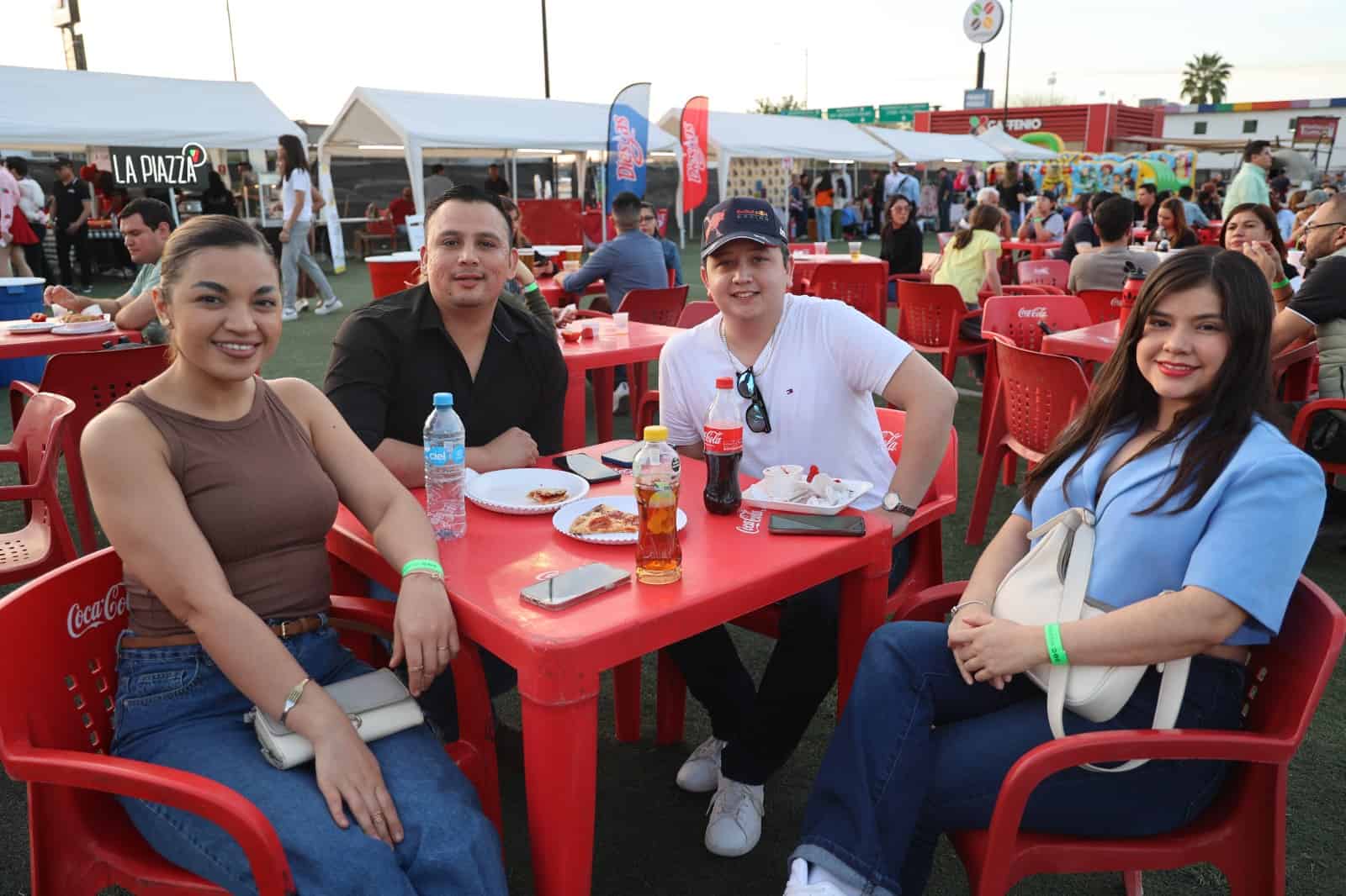 Una rica convivencia en el Pízza Fest