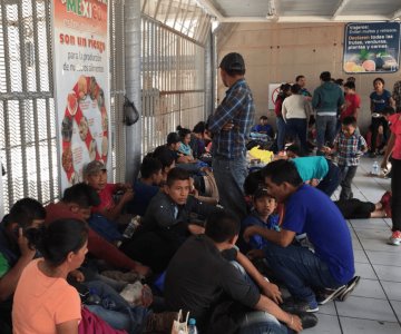 Prevén crisis humanitaria en Nogales ante deportaciones masivas de EU