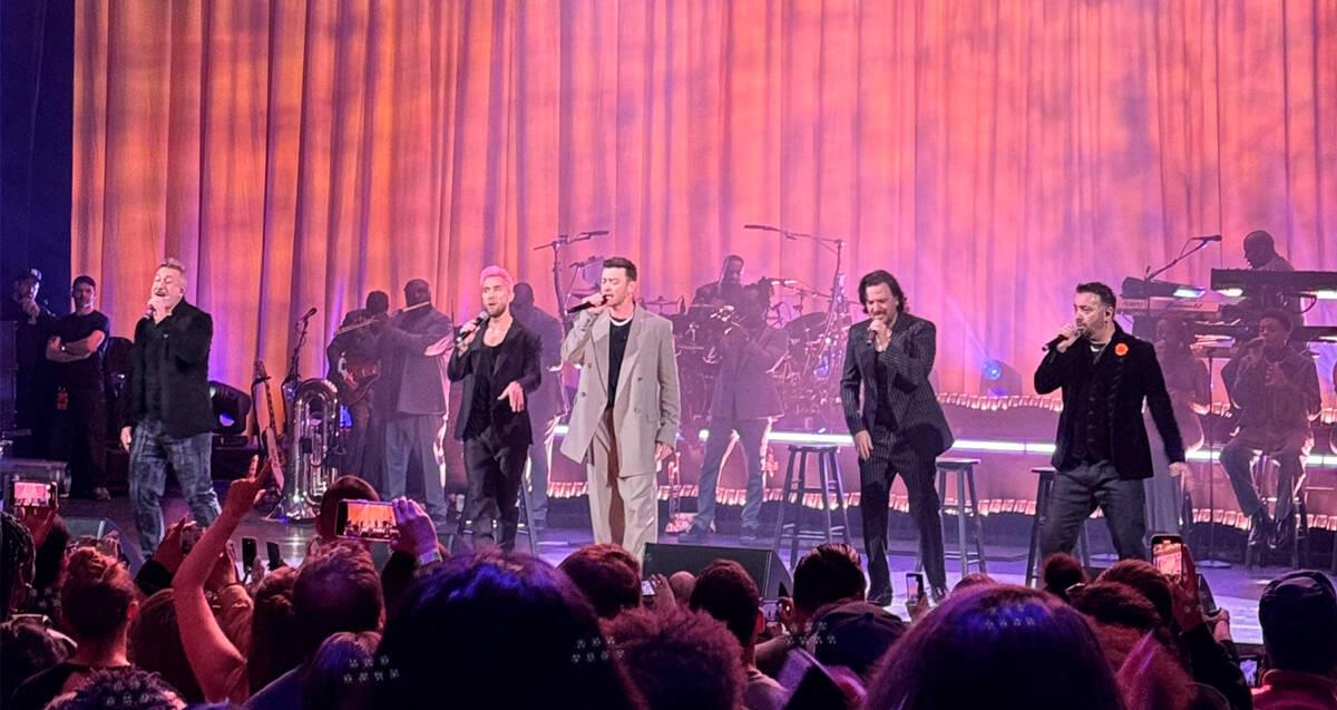 Justin Timberlake y NSYNC se reúnen; fans enloquecen