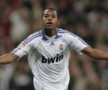 Robinho es sentenciado a prisión por violación de una joven en Italia