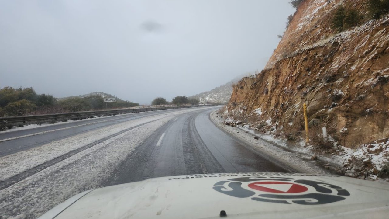 Alerta Protección Civil por nevada en el tramo carretero Ímuris-Cananea