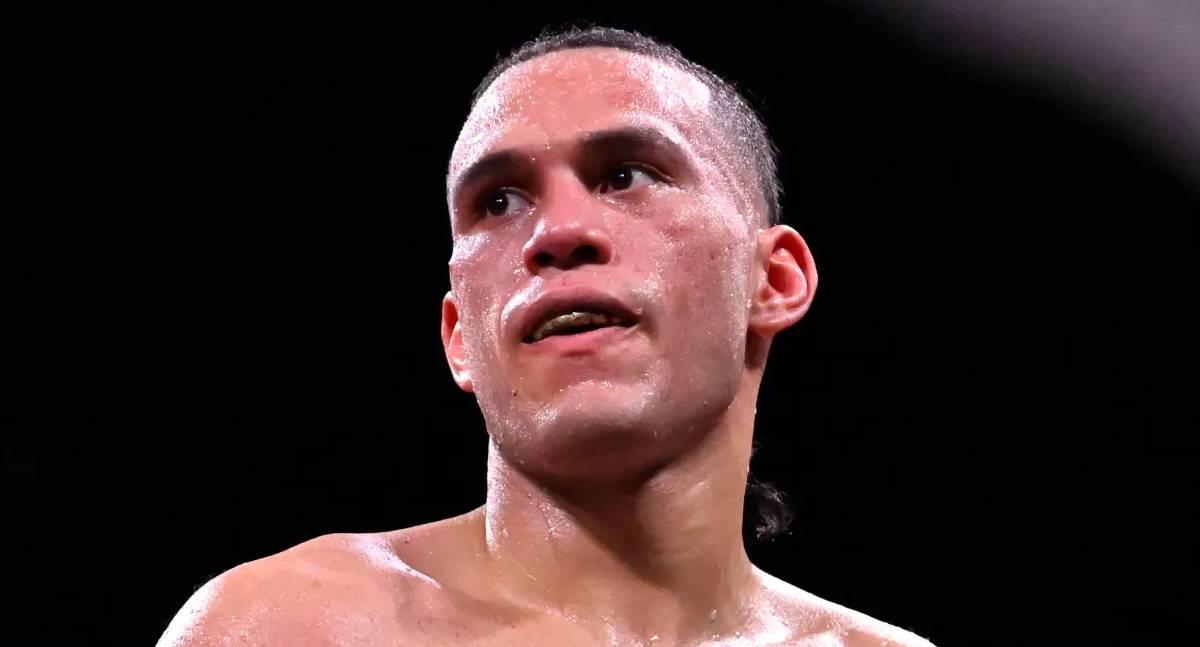 David Benavidez vuelve a arremeter contra el Canelo Álvarez