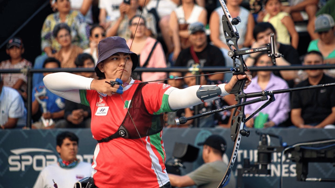 Ale Valencia impone récord en Campeonato Panamericano de Tiro con Arco