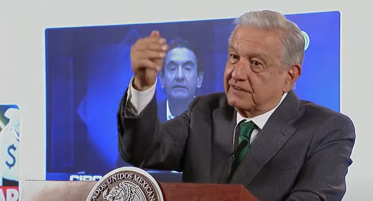 AMLO acusa a Afores de hacer uso ilegal del dinero no reclamado