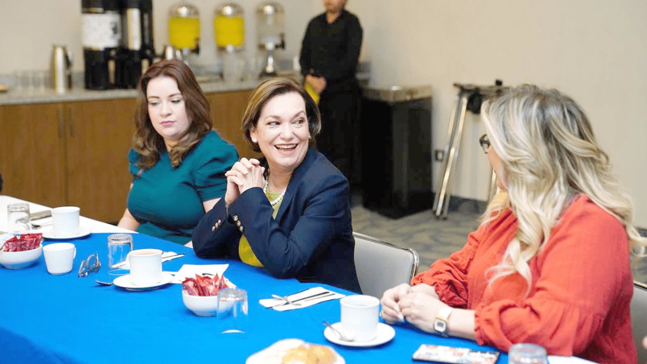 Le vamos a dar rumbo a Hermosillo: María Dolores del Río