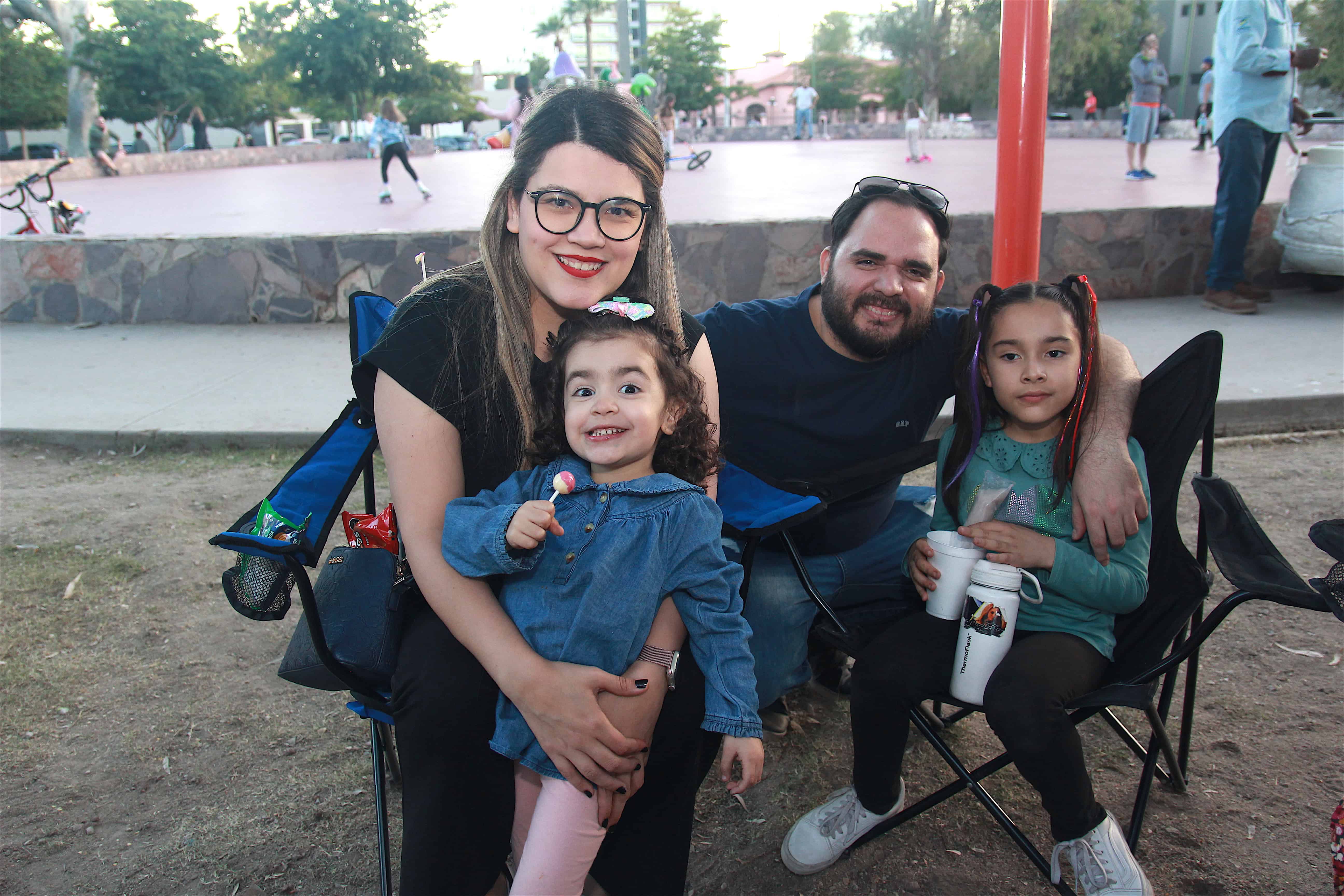 EN PARQUE LA PITIC PASAN AGRADABLE TARDE