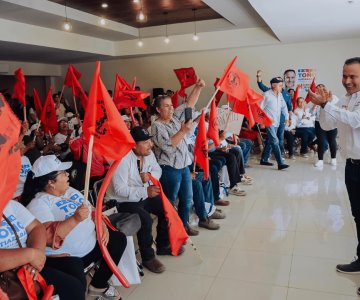 Se suma Antorcha Campesina a Toño Astiazarán