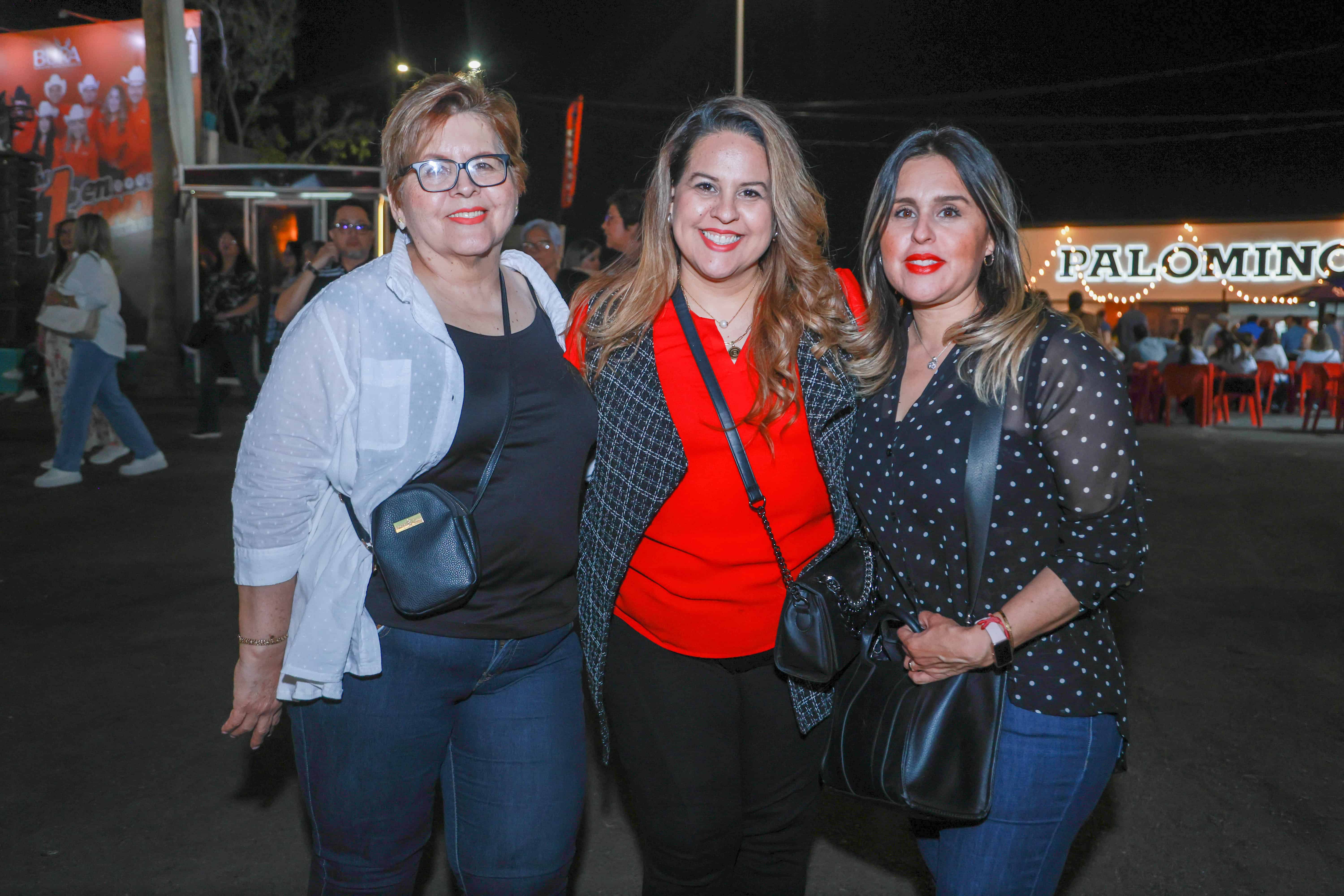 En el Palenque de la ExpoGan gozan de Emmanuel y Mijares