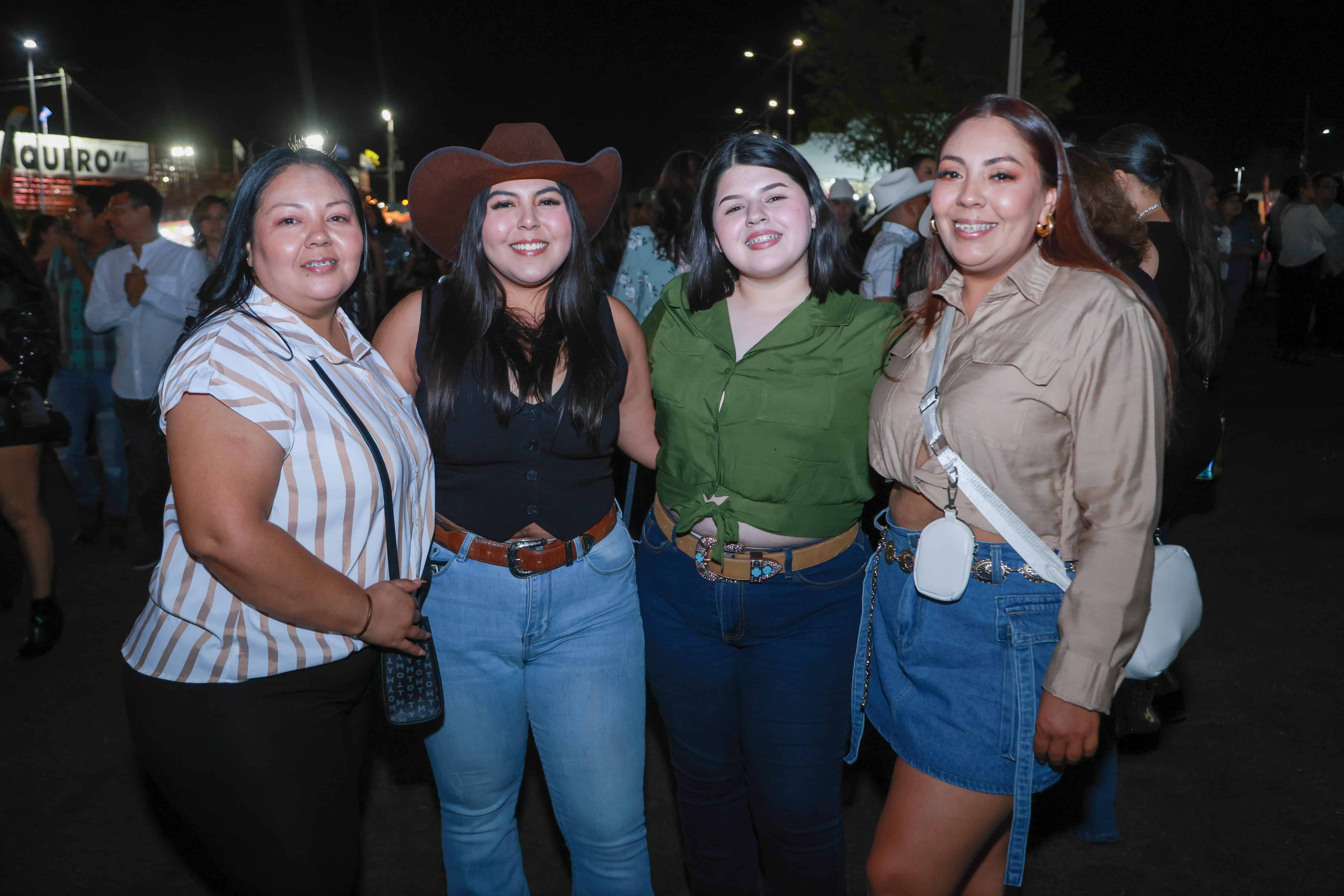 En el palenque de la ExpoGan viven la gloria en concierto