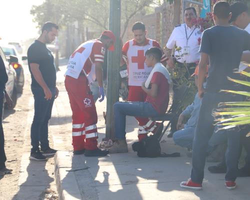 Motociclista sufre accidente en la colonia Luis Donaldo Colosio