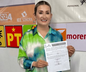 Ely Sallard recibe constancia; Diputada electa del Distrito 8 de Hermosillo