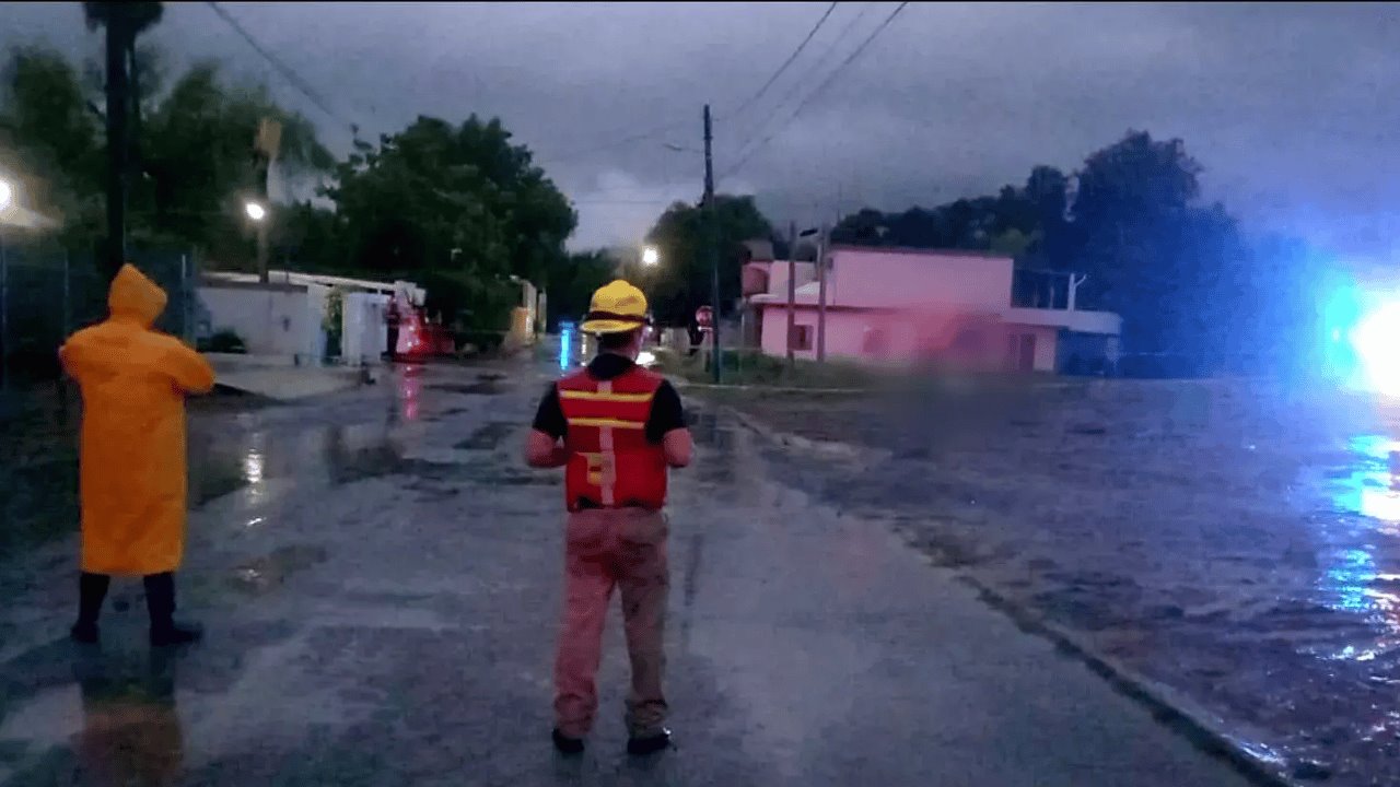 Tormenta tropical Alberto azota noreste de México; suman cuatro muertos