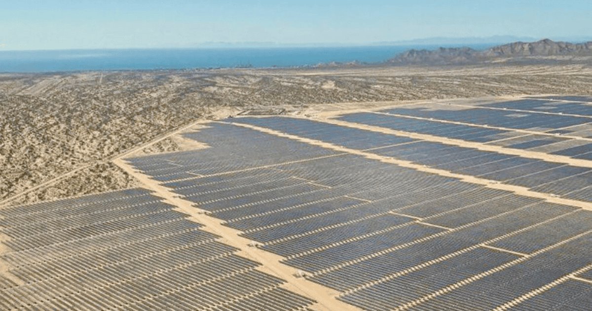 AMLO anuncia planta fotovoltaica de Puerto Peñasco al 91%