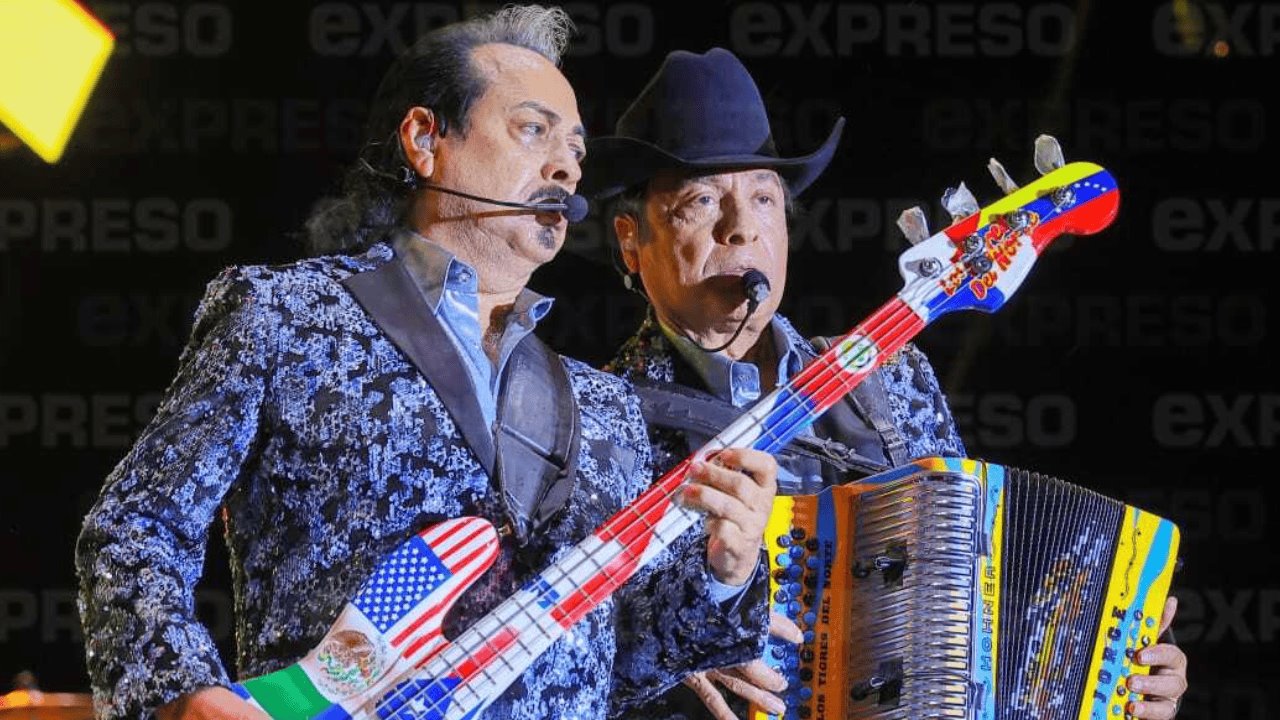 Rugen Los Tigres del Norte con todo y lluvia en el Fernando Valenzuela