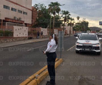 Retiran a indigentes del puente peatonal de la Unison por comienzo de semestre