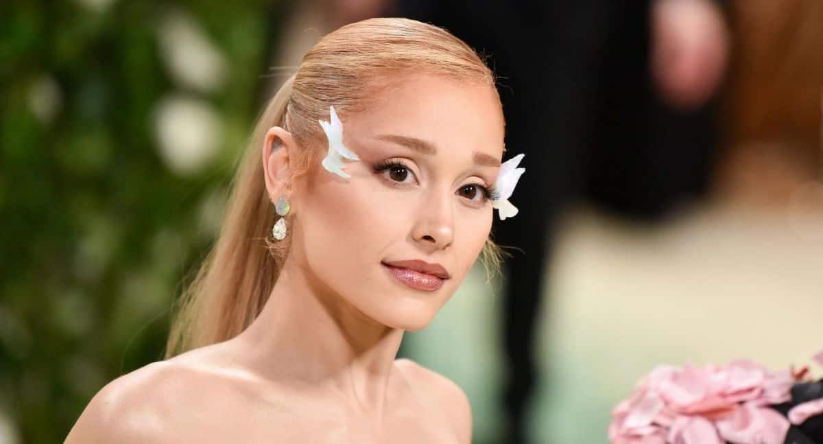 Ariana Grande arremete contra las personas que filtran sus canciones