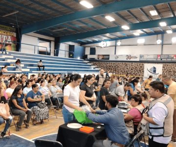 Entrega Gobierno de Sonora 440 mil uniformes escolares