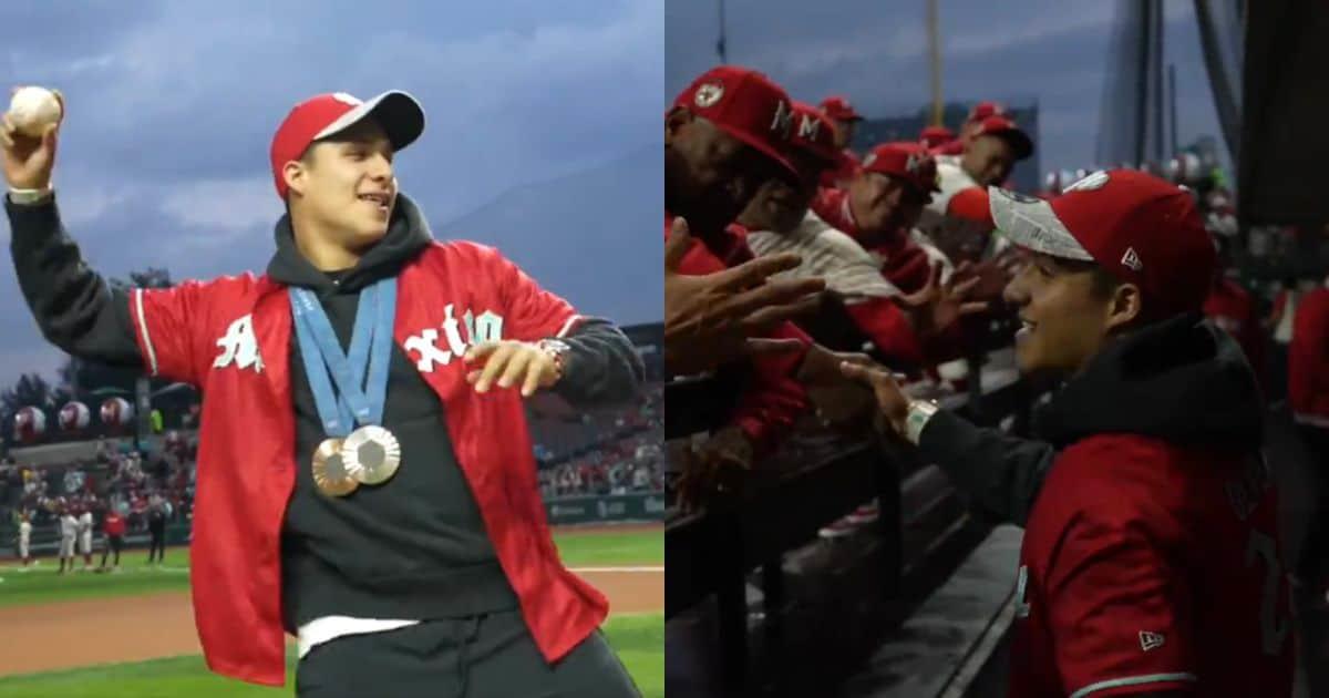 Osmar Olvera sorprende en juego de los Diablos Rojos y lanza primera bola