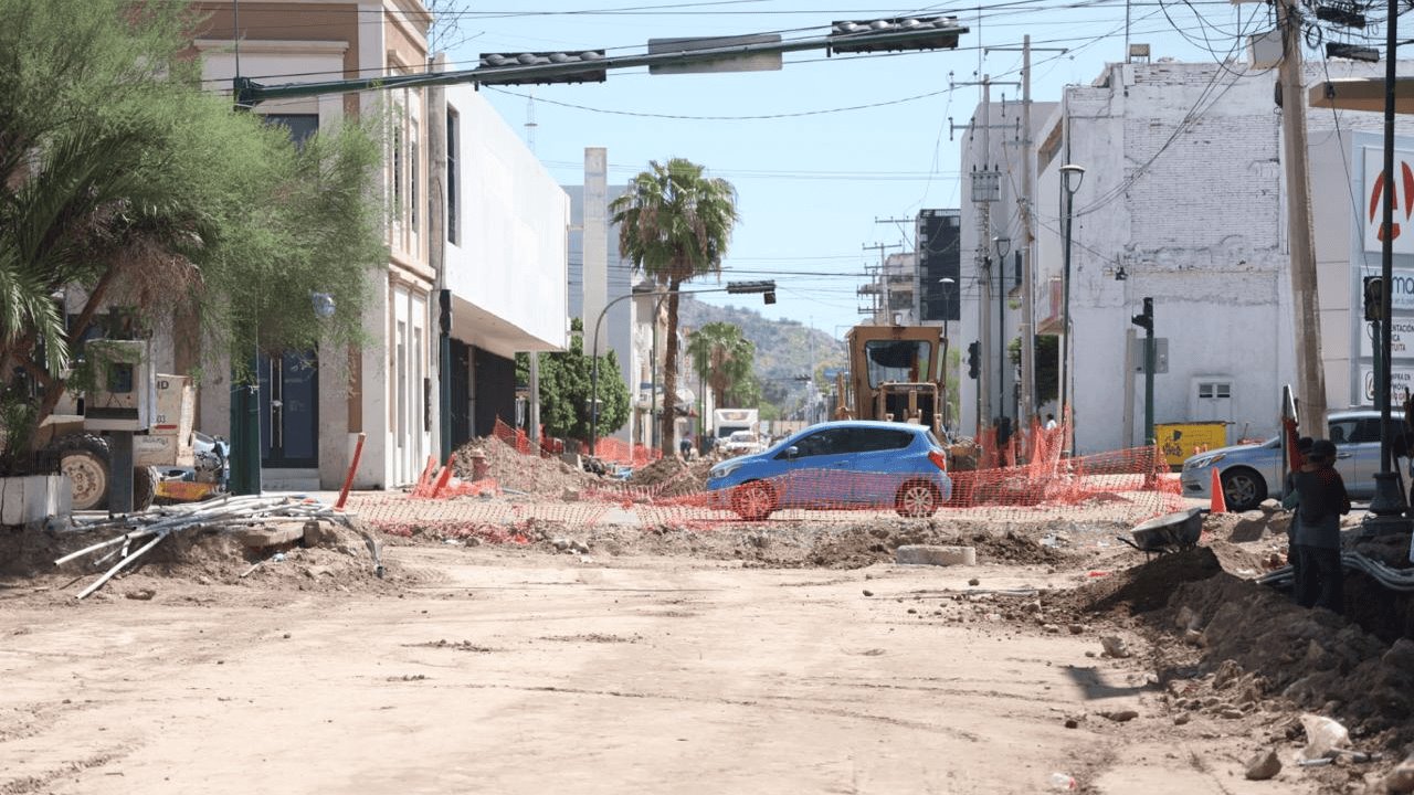 Llama Tránsito Municipal a tomar rutas alternas por obras en el Centro