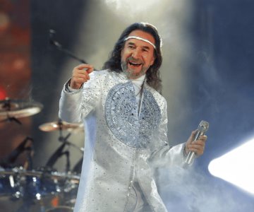 El Buki Marco Antonio Solís podría recibir la Medalla Belisario Domínguez