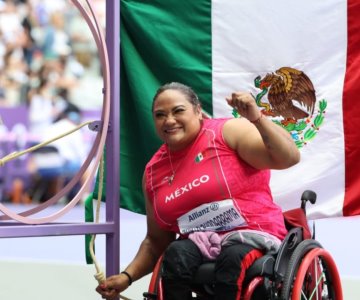 Gloria Zarza gana medalla de oro en impulso de bala en París 2024