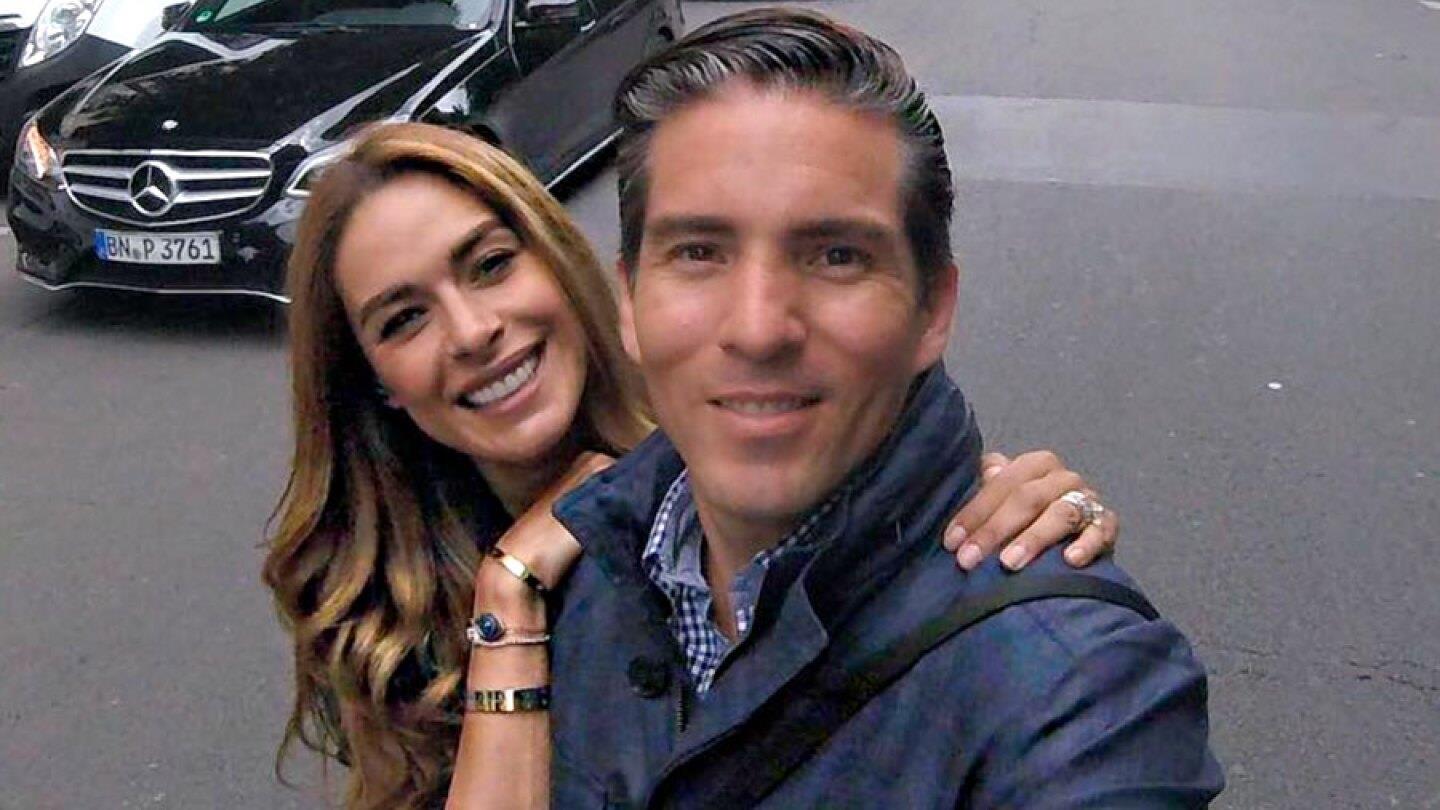 Exesposo de Galilea Montijo presume a su novia, una conductora de Televisa