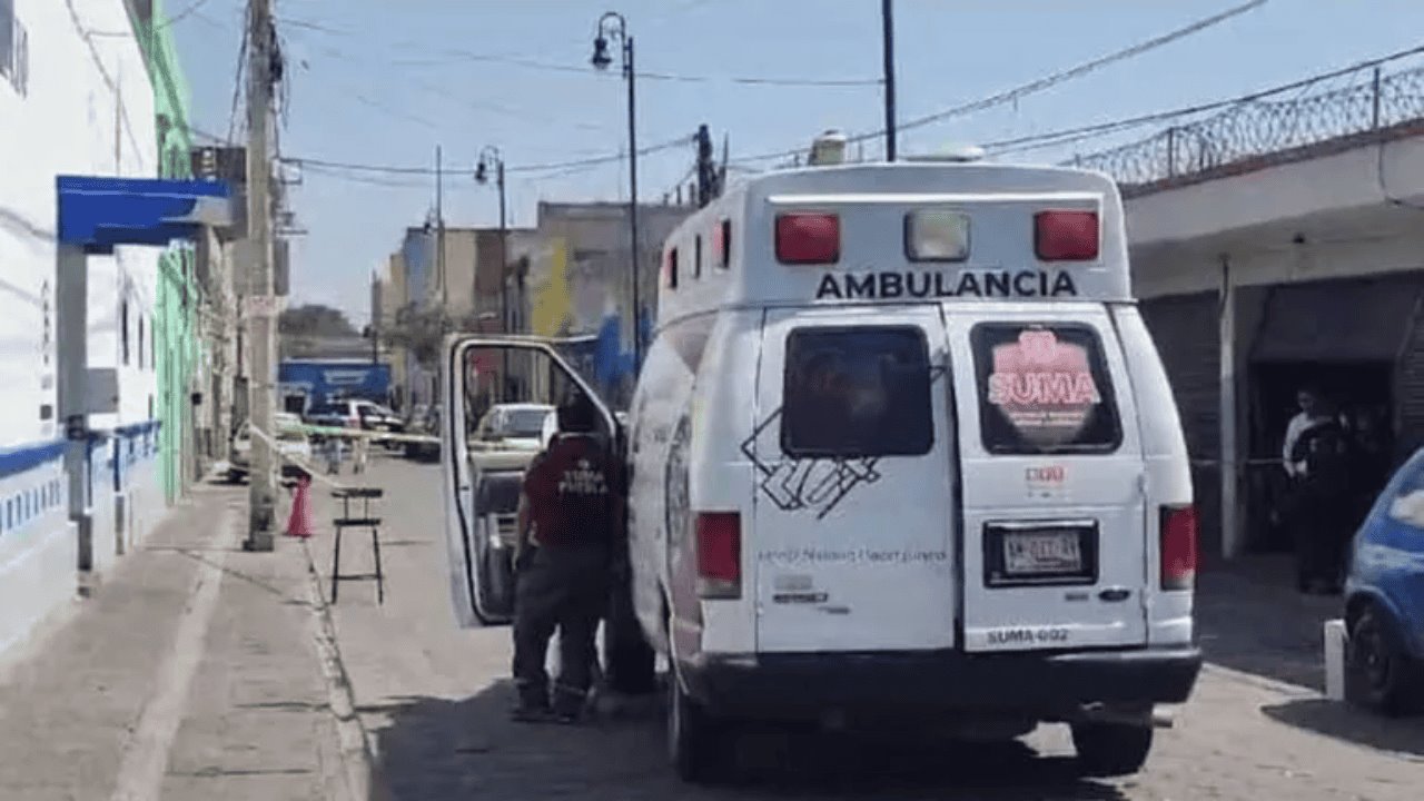 Asesinan a hombre al interior de escuela primaria; profesora resulta herida