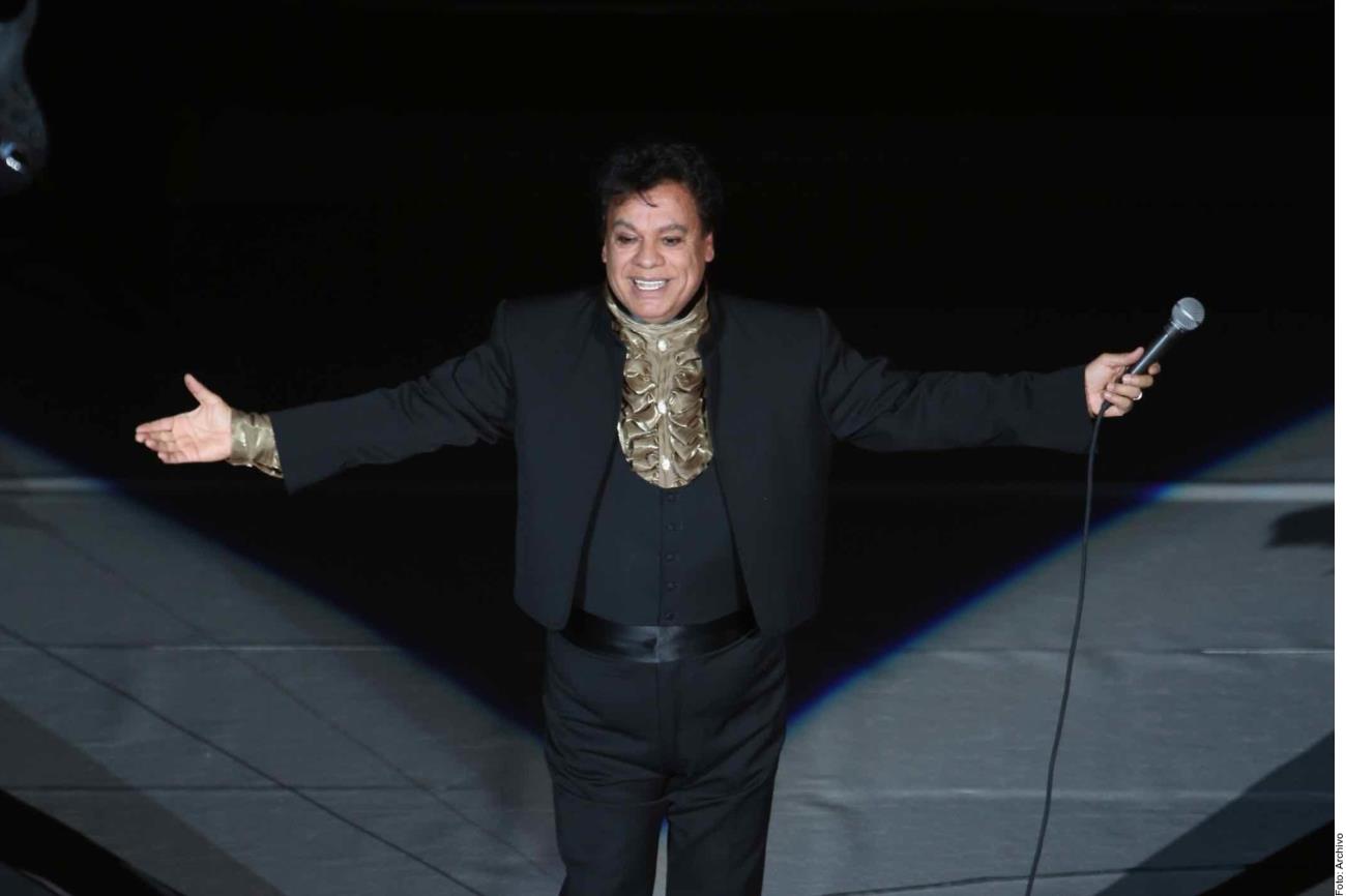 Proyectarán en el zócalo el concierto de Juan Gabriel en Bellas Artes