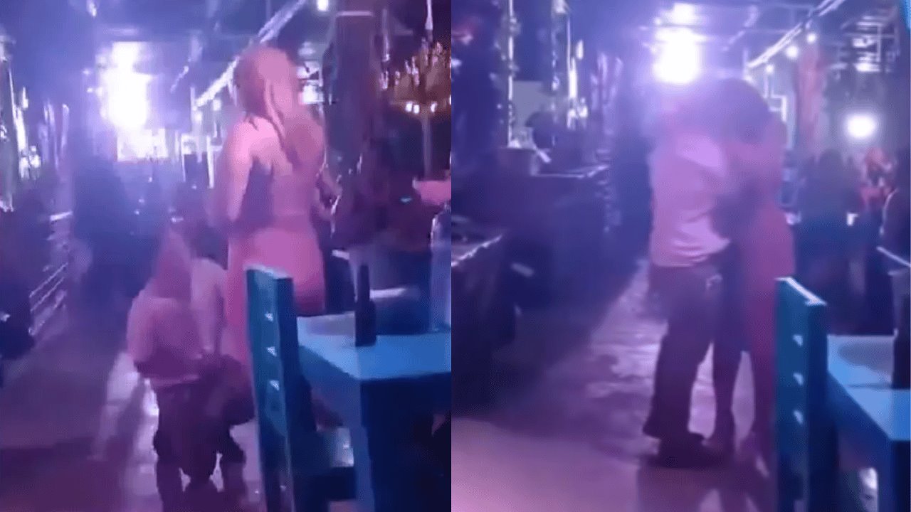 VIDEO | Hombre le pide matrimonio a bailarina en bar y se vuelve viral