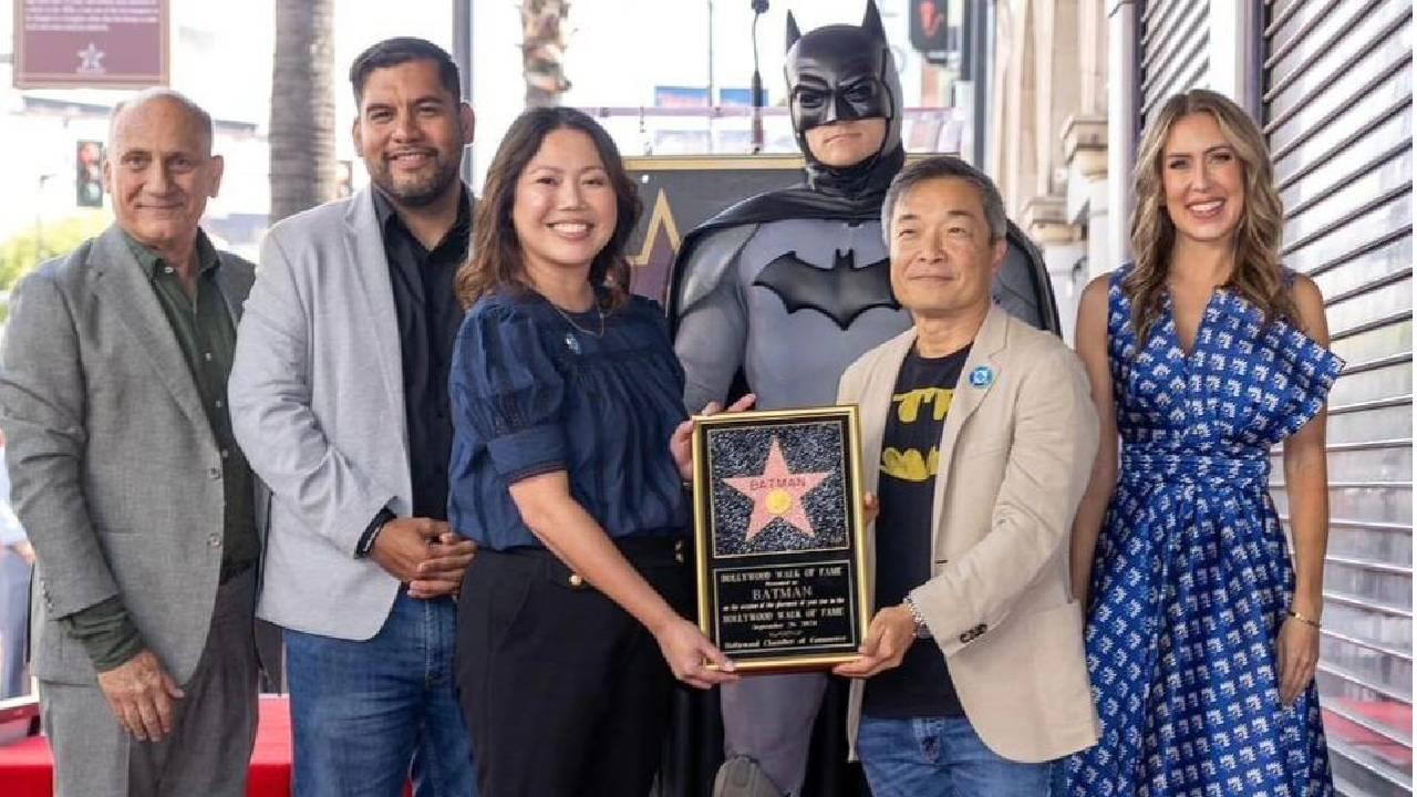 Batman recibe una estrella en el Paseo de la Fama de Hollywood