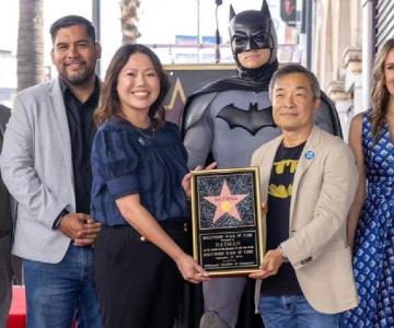 Batman recibe una estrella en el Paseo de la Fama de Hollywood