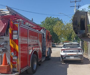 Corto circuito provoca conato de incendio dentro de un domicilio