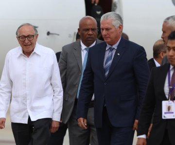 Presidente de Cuba aterriza en México para toma de posesión de Sheinbaum