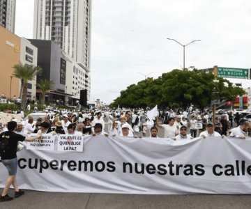 Marchan por la paz tras 20 días de violencia en Sinaloa