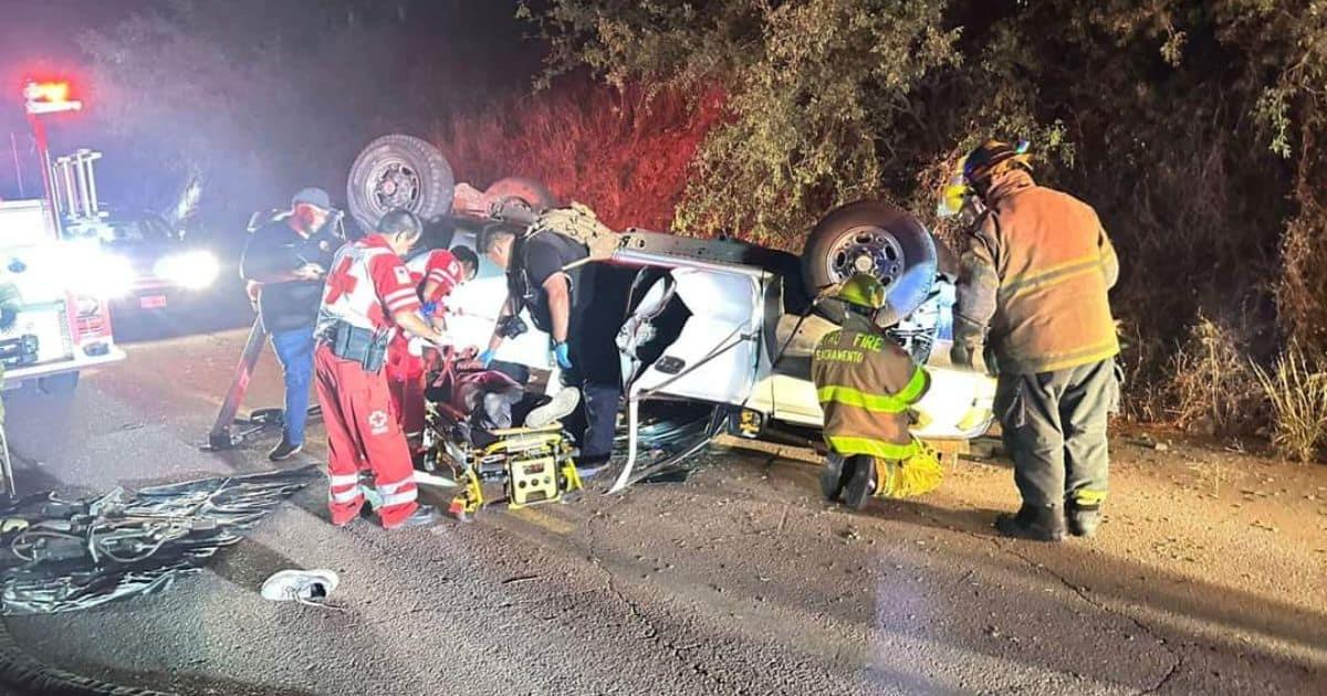 Jóvenes quedan graves tras sufrir aparatoso accidente en ejido de Nogales