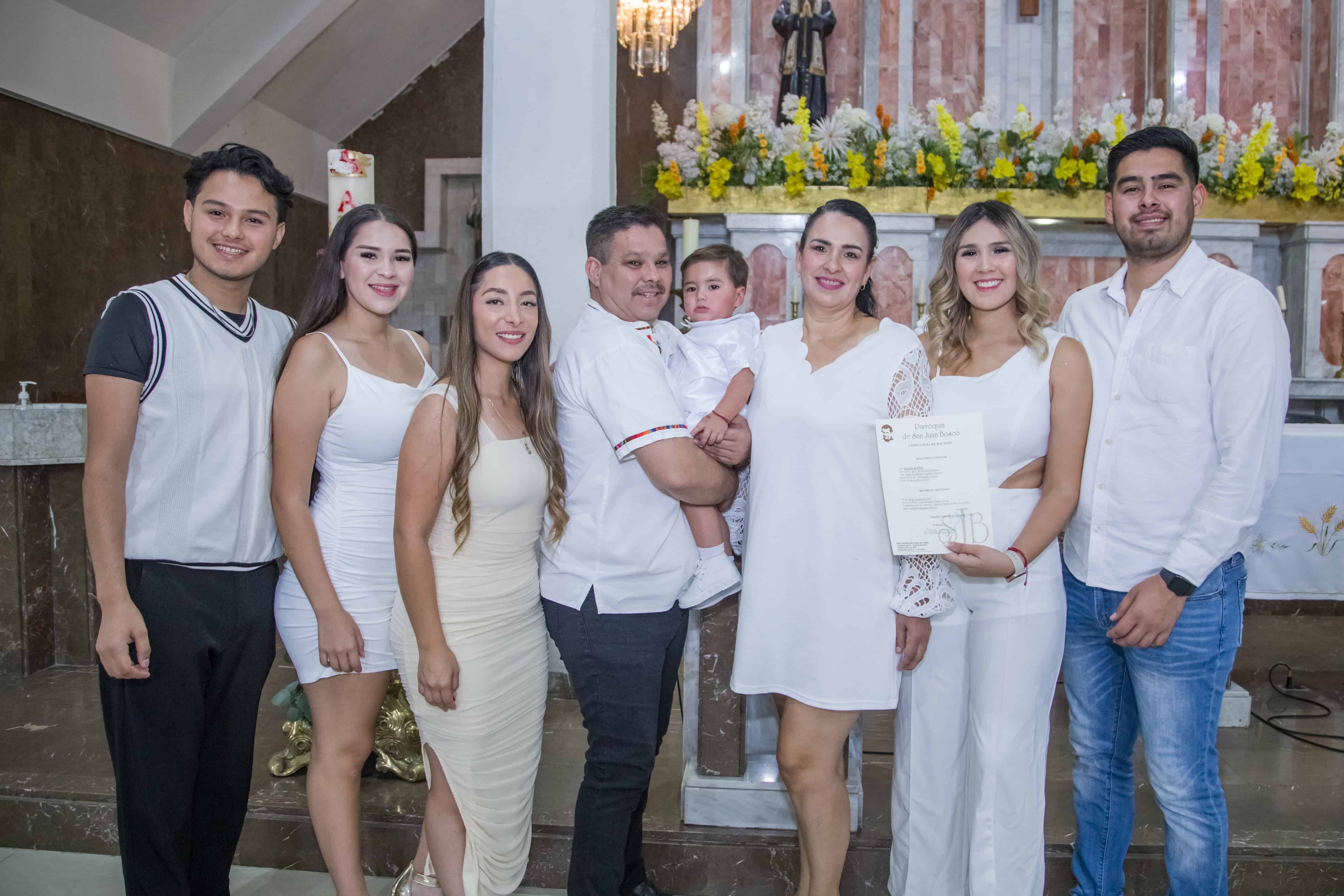 Elian Alexis Ruiz Quezada recibe su primer Sacramento