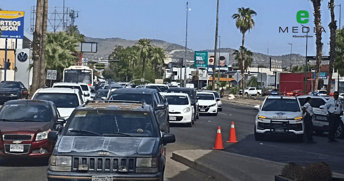 Aumenta el tráfico en Hermosillo por manifestación en la avenida Rosales