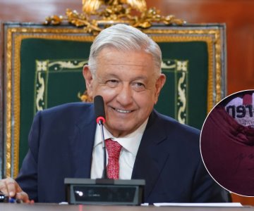 Ofertan en 55 mil pesos una gorra firmada por AMLO