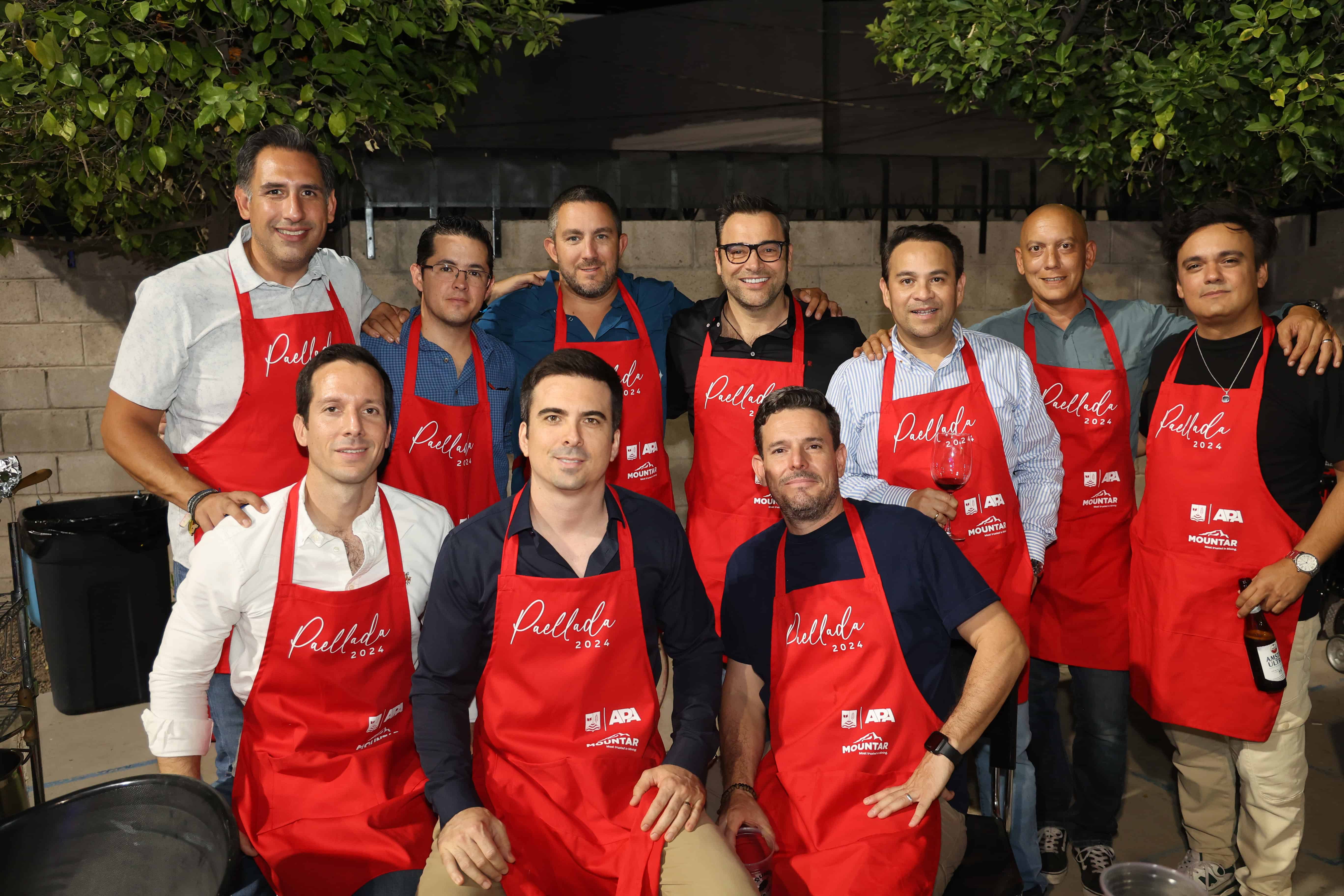 Viven maravillosa noche en la Paellada 2024 del Colegio Liceo Thezia