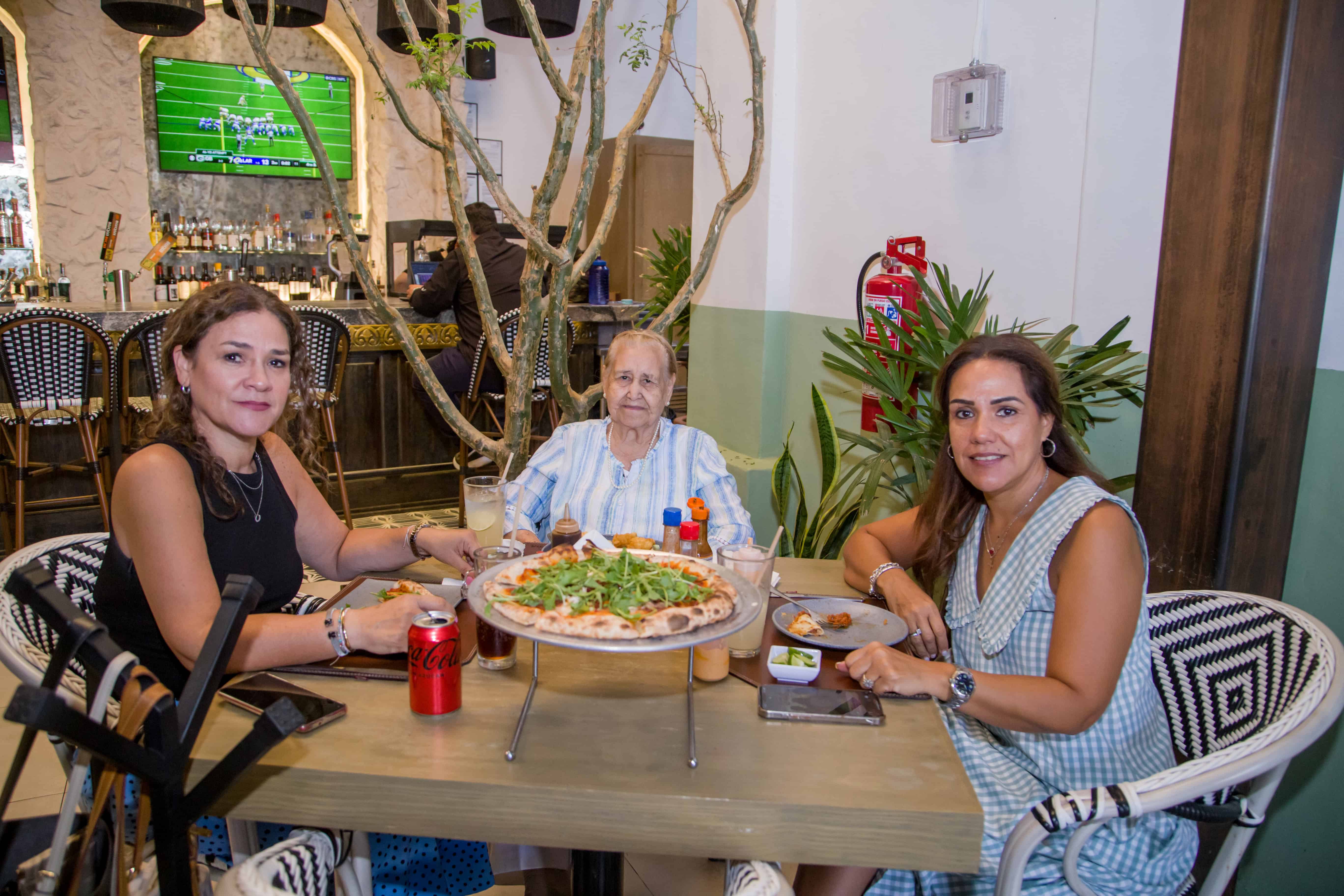 En Casona Obregón gozan de amena compañía