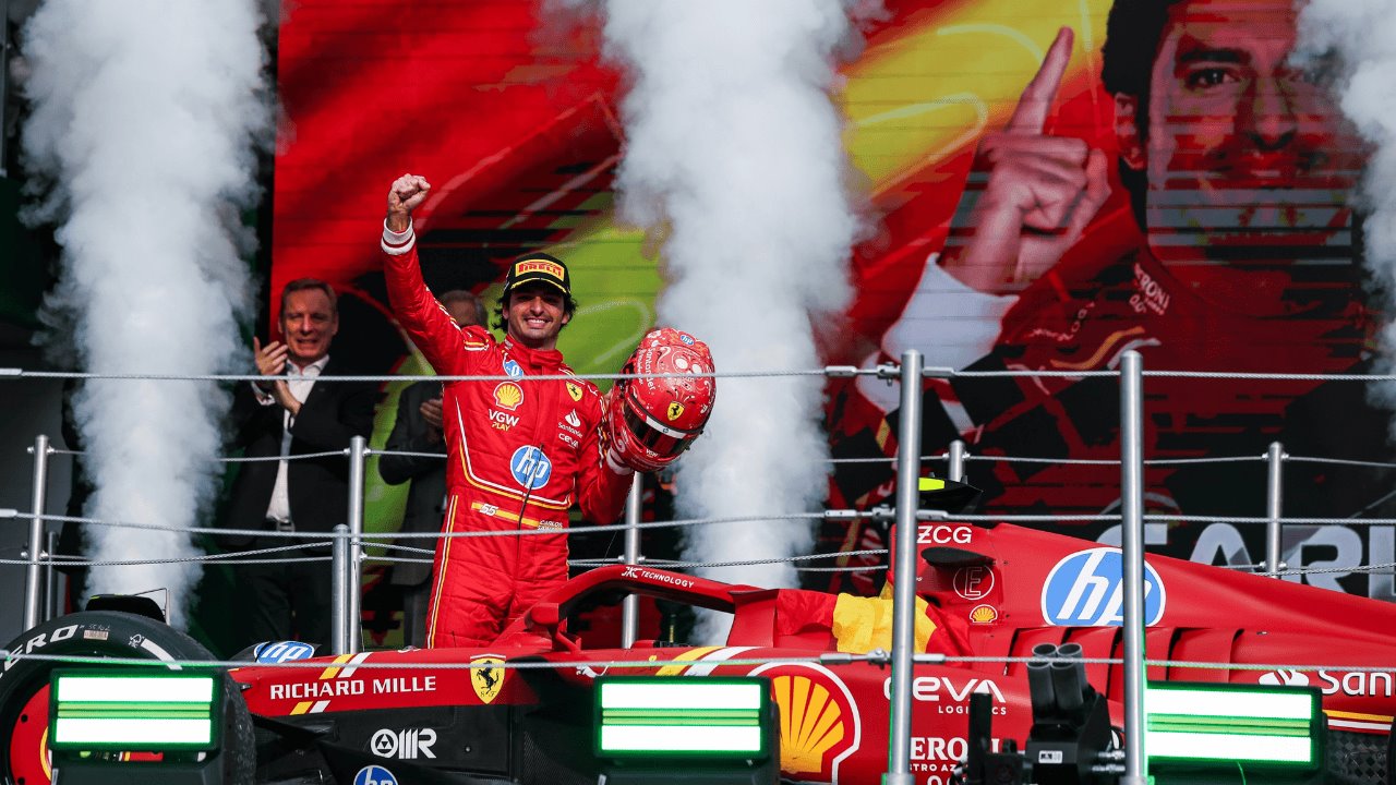 Carlos Sainz agradece a la afición mexicana tras su triunfo en el GP de México