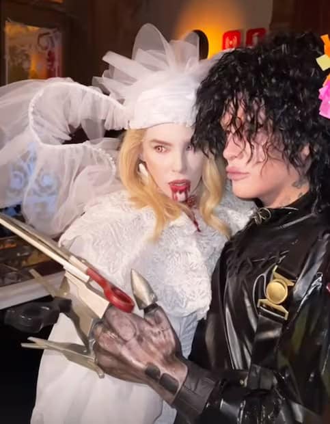 Belinda ofrece su fiesta de Halloween con celebridades