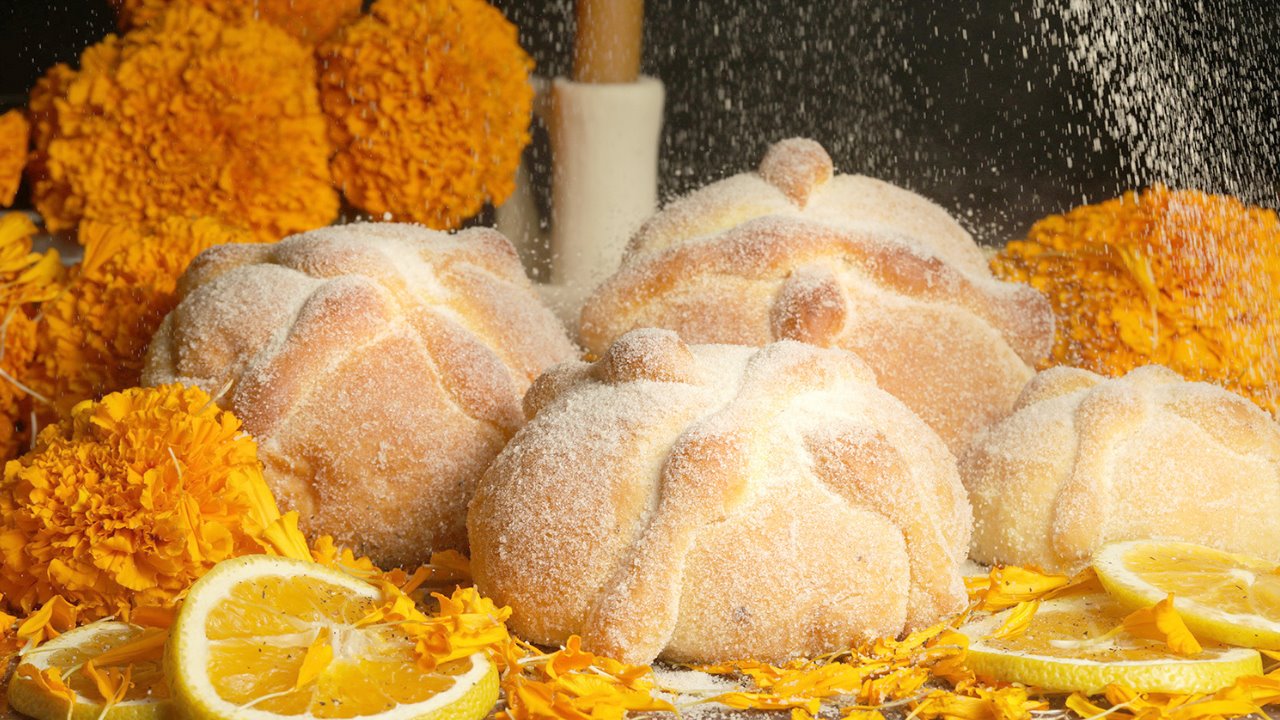 Pan de muerto y sus múltiples sabores: un recorrido por México